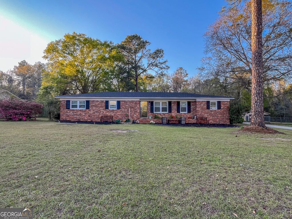 Photo of 218 Pinehurst Drive, Dublin, GA 31021 (MLS # 10715457)