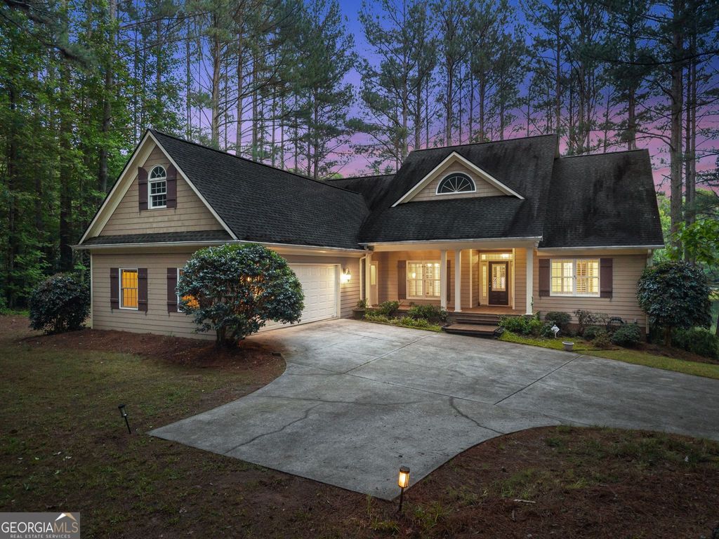 Photo of 404 Golden Delicious Road, Clarkesville, GA 30523 (MLS # 10774272)