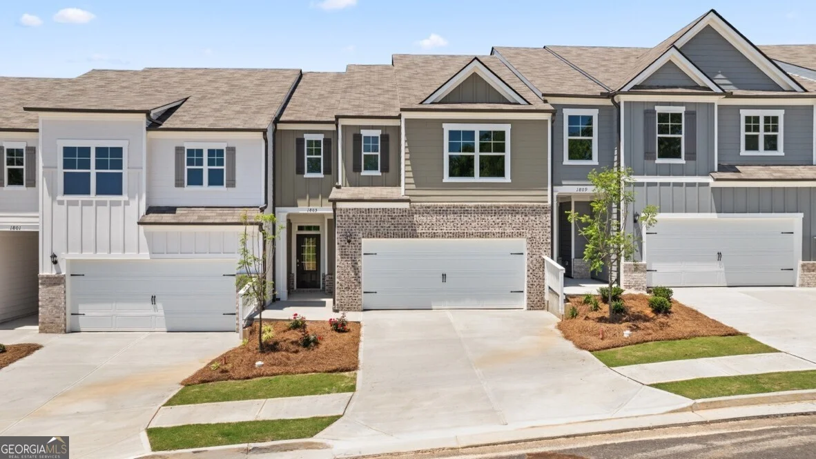 1805 Meadow Green Circle
