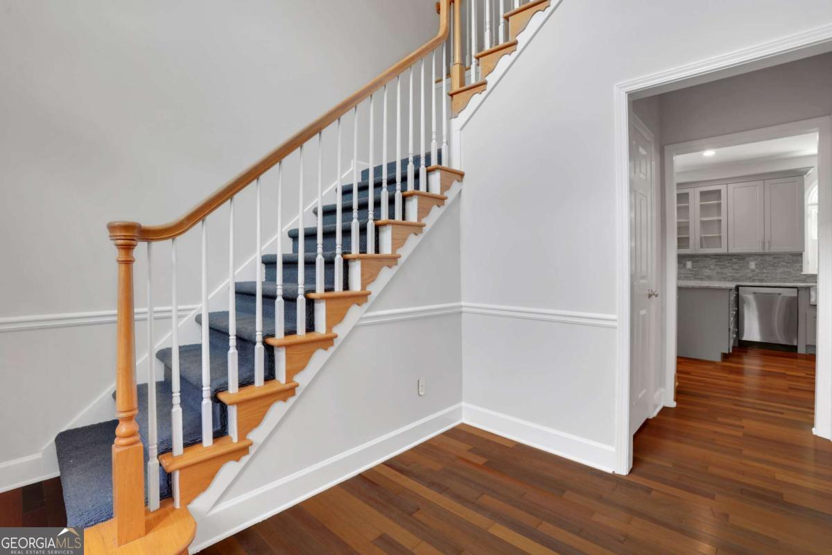 2395 Devon Leigh WALK