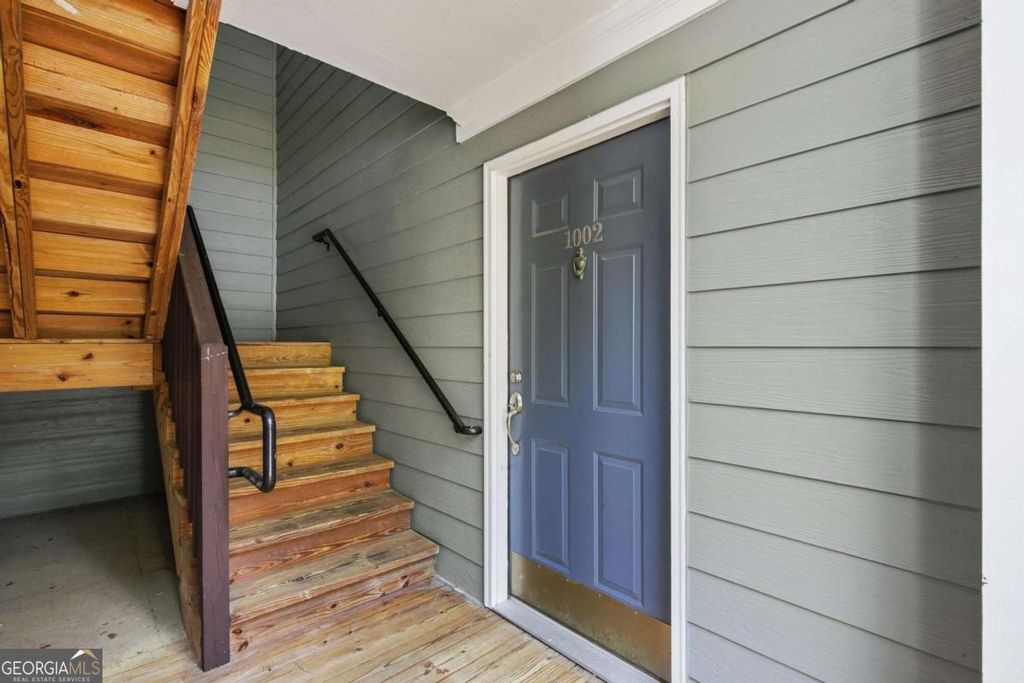 Photo of 1002 Madison Lane SE, Smyrna, GA 30080 (MLS # 10655546)