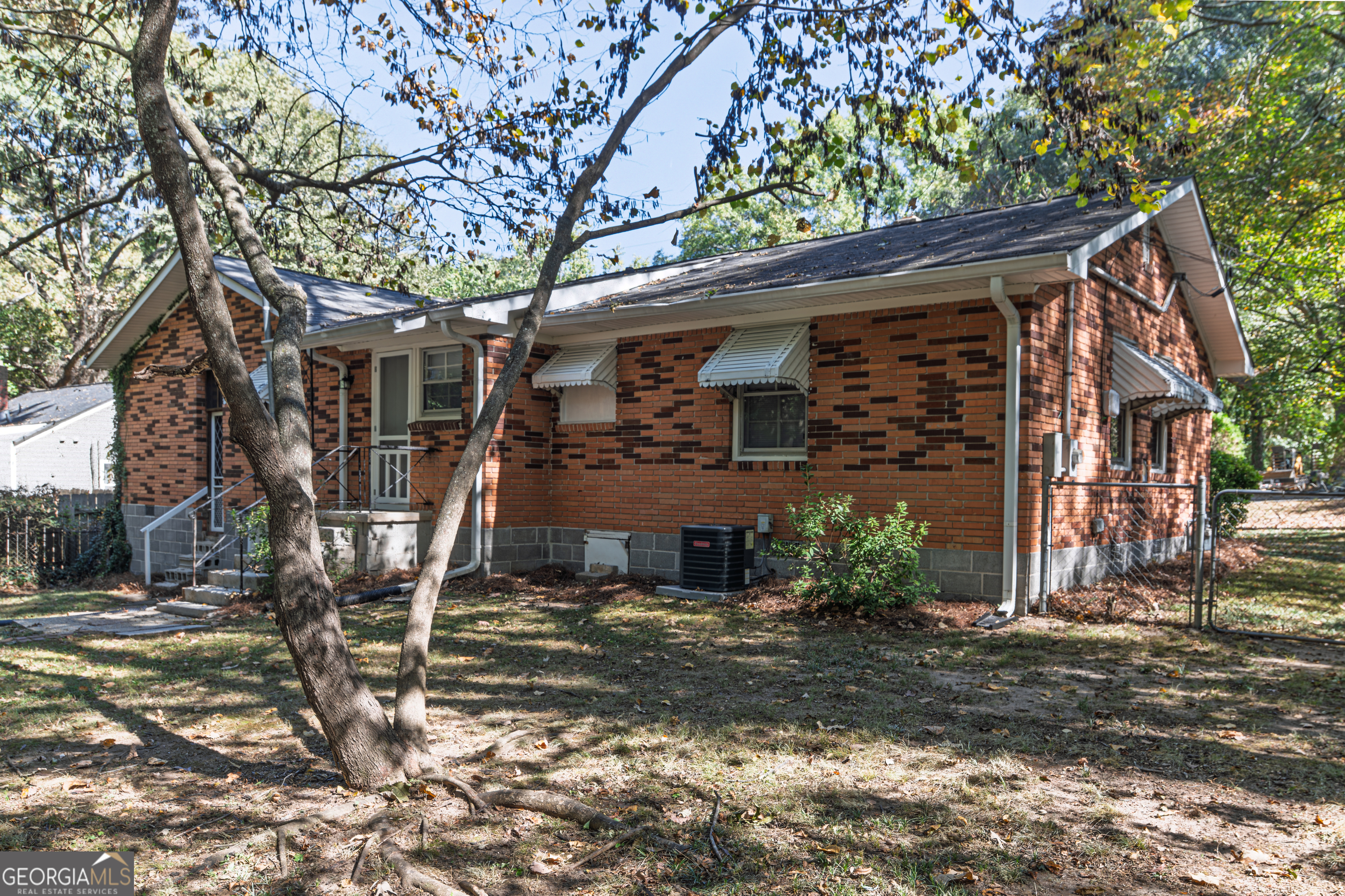 4711 Puckett ST