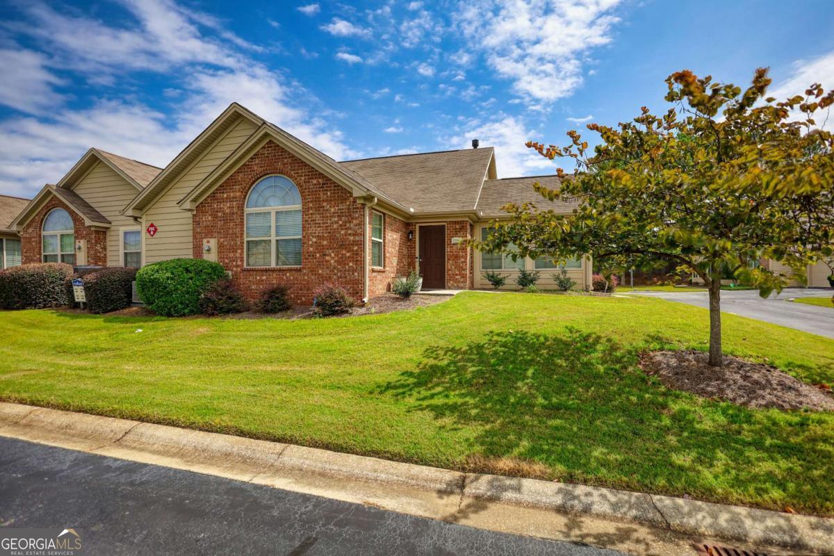 1000 Silver Summit DR SE