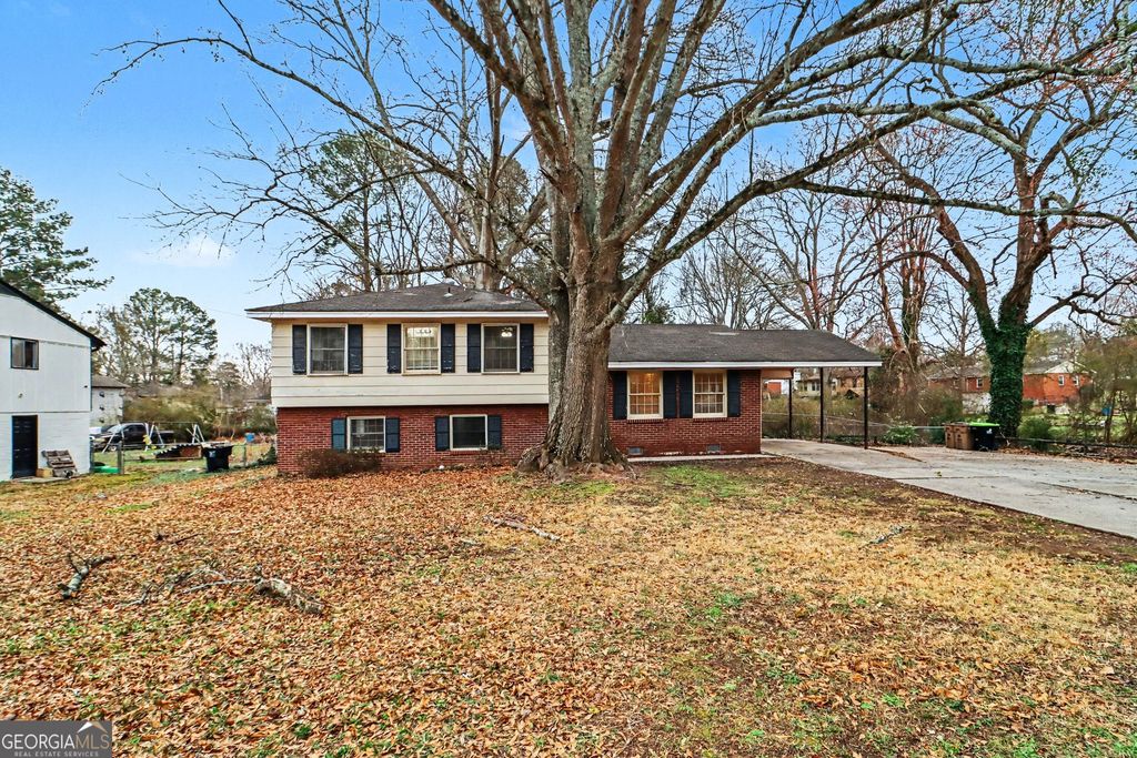 Photo of 795 Middlebrook Drive, Jonesboro, GA 30236 (MLS # 10695914)