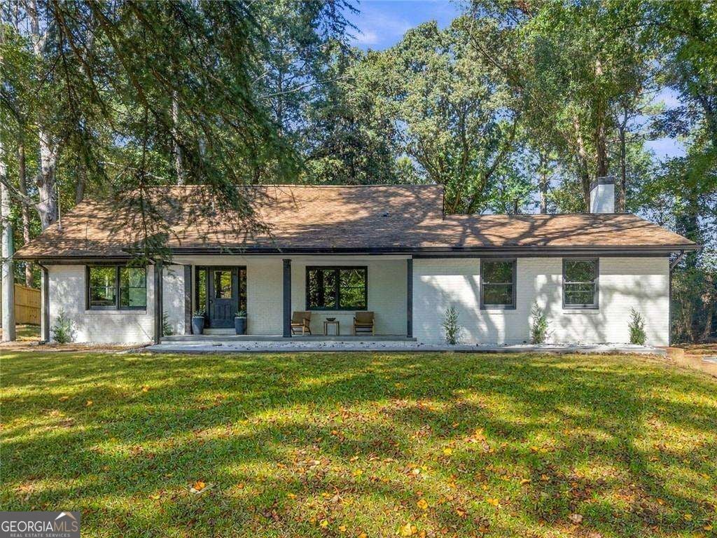 200 Riverside DR