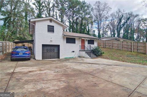 Photo of 461 Meadowbrook Drive SE, Marietta, GA 30067 (MLS # 10657191)