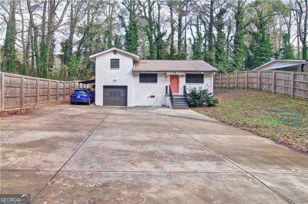 Photo of 461 Meadowbrook Drive SE, Marietta, GA 30067 (MLS # 10657191)