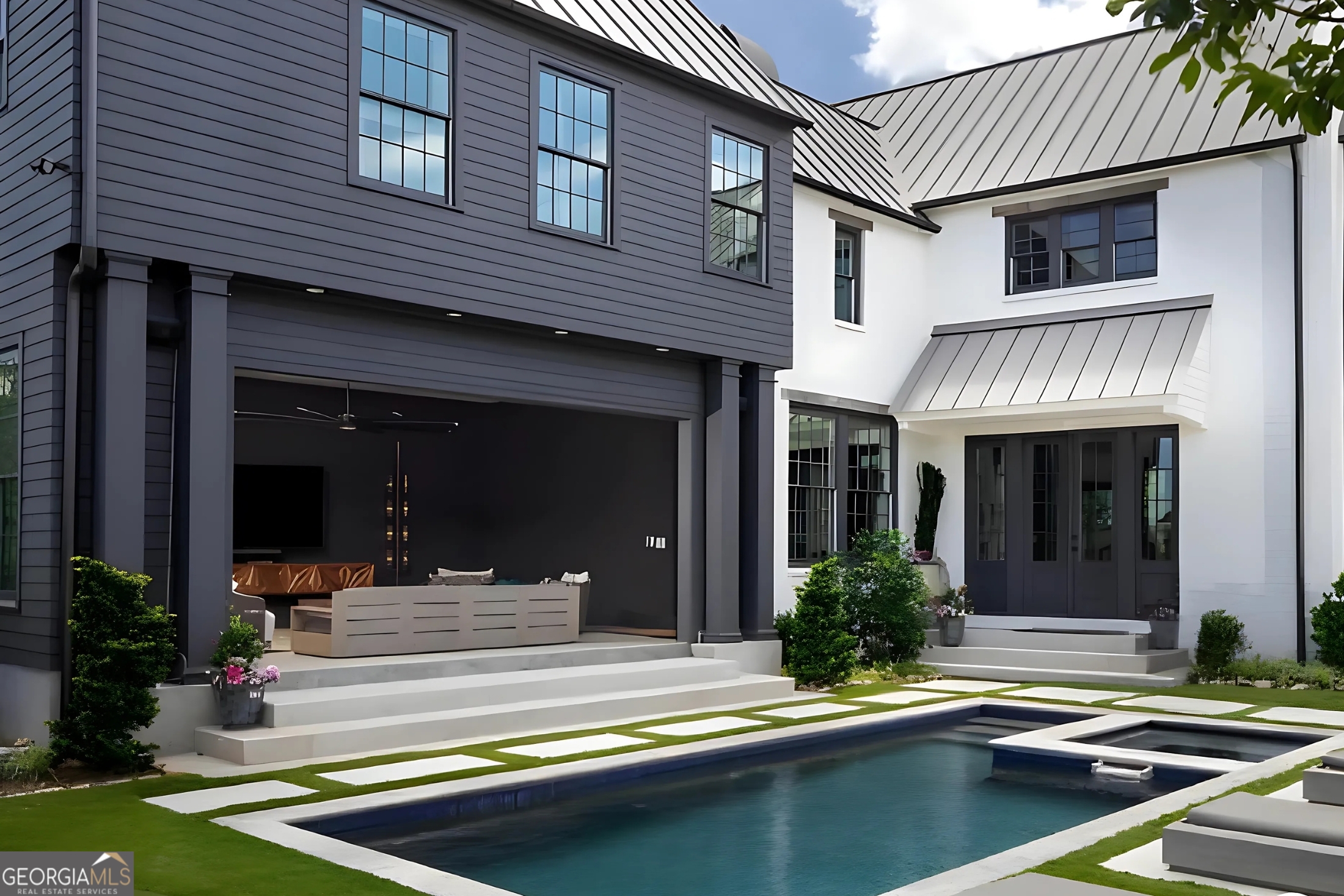89 Sheridan DR NE