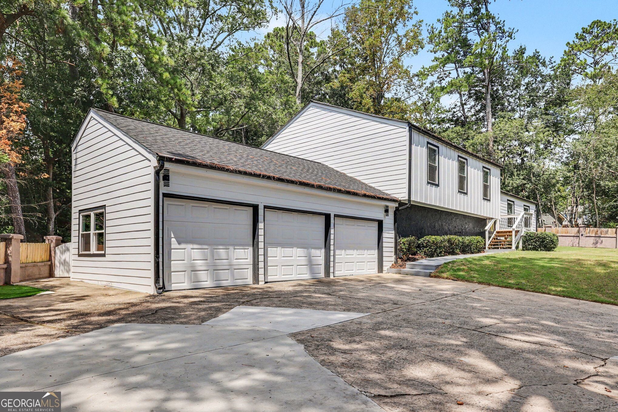 3919 Lower Roswell RD