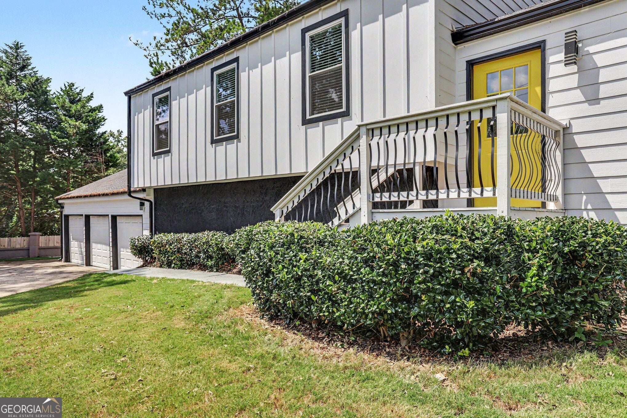 3919 Lower Roswell RD