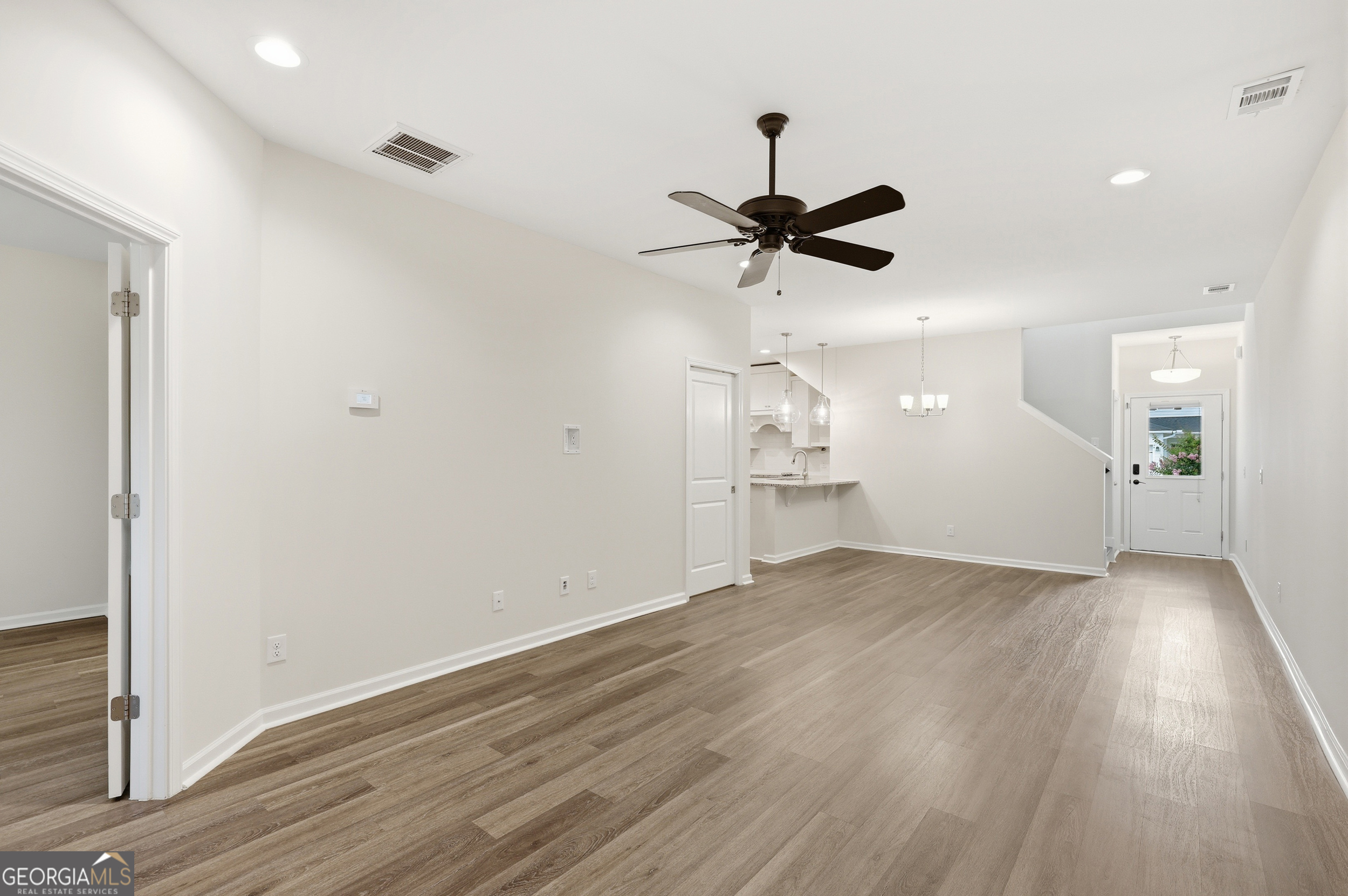 99 Small Pine LN