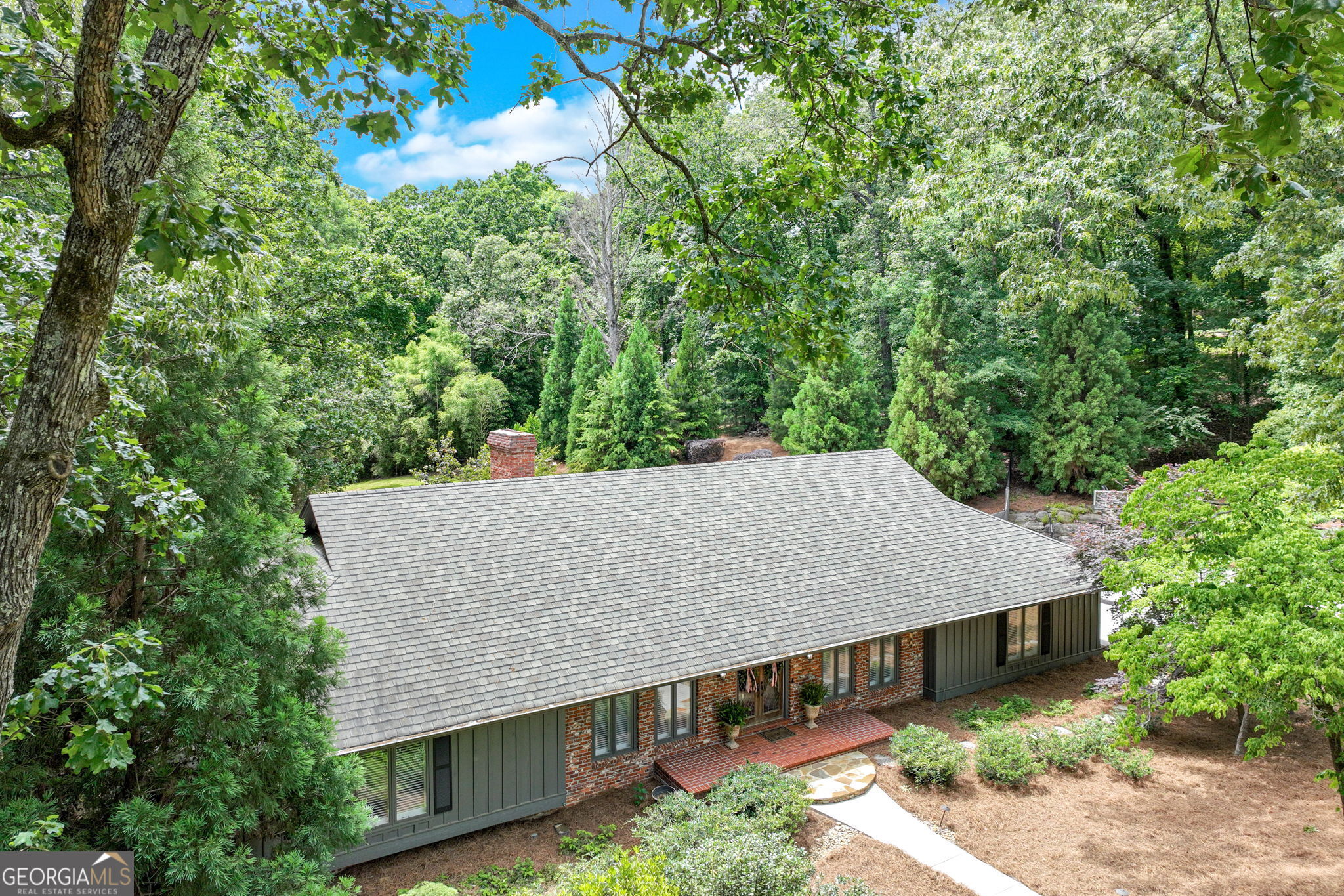 3161 Overlook DR