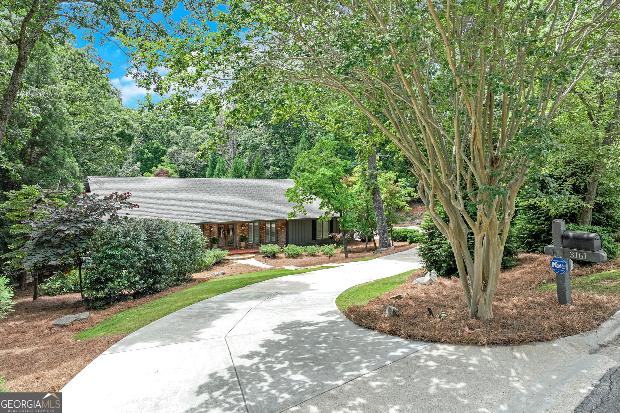 3161 Overlook DR