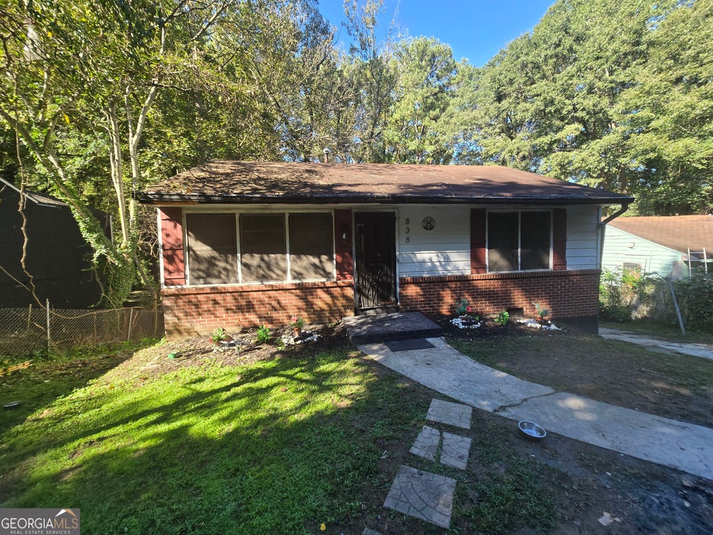 Photo of 838 Woods Drive NW, Atlanta, GA 30318 (MLS # 10871432)