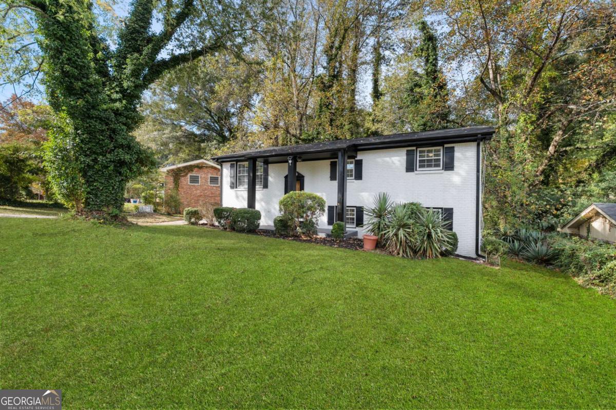 Dixie Pines - Residential