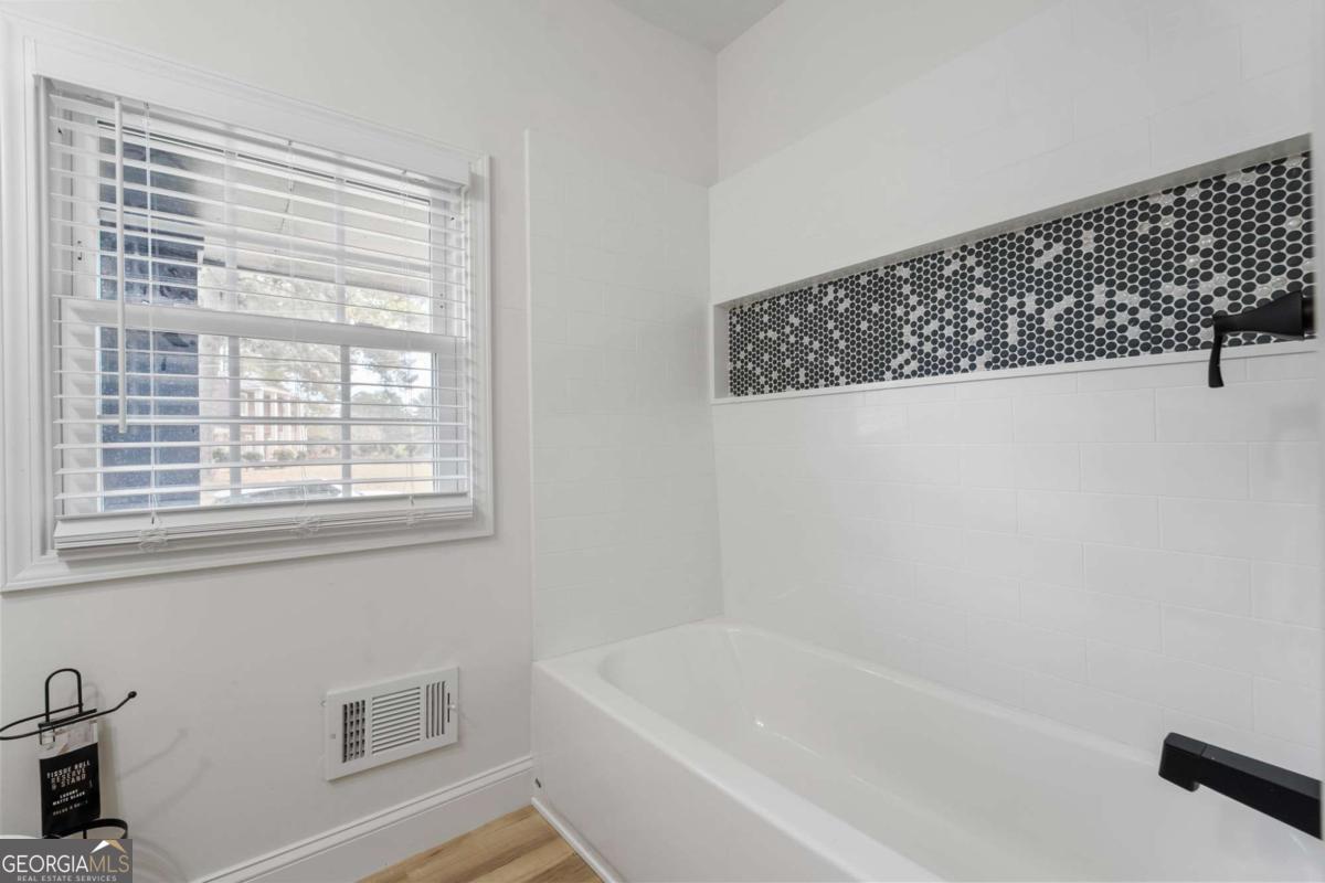 Dixie Pines - Residential