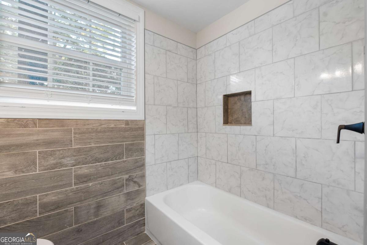 Dixie Pines - Residential