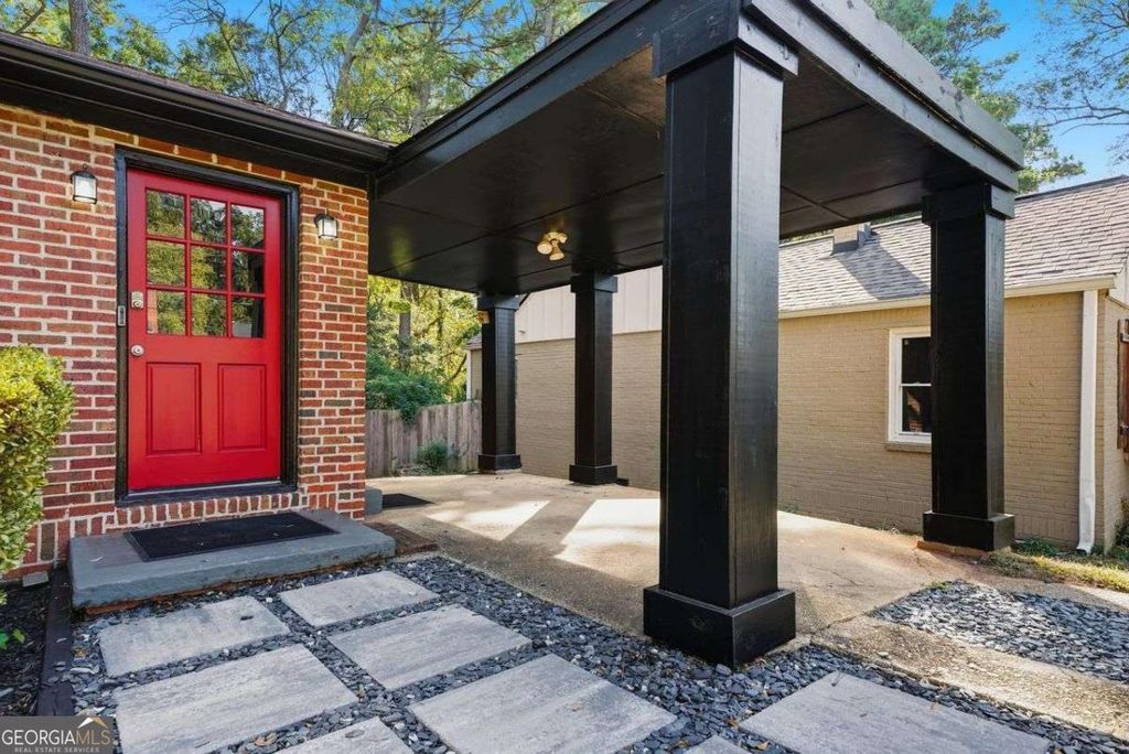 Photo of 1848 BRANDYWINE Street SW, Atlanta, GA 30310 (MLS # 10632754)