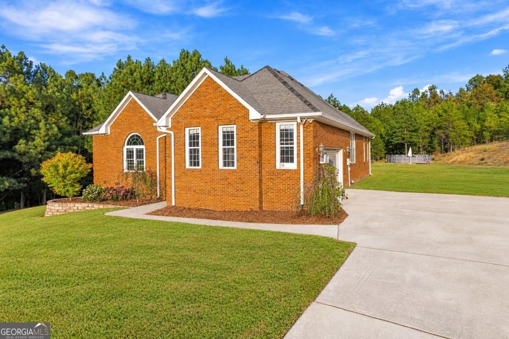 Photo of 19 Dove Court SE, Lindale, GA 30147 (MLS # 10875948)