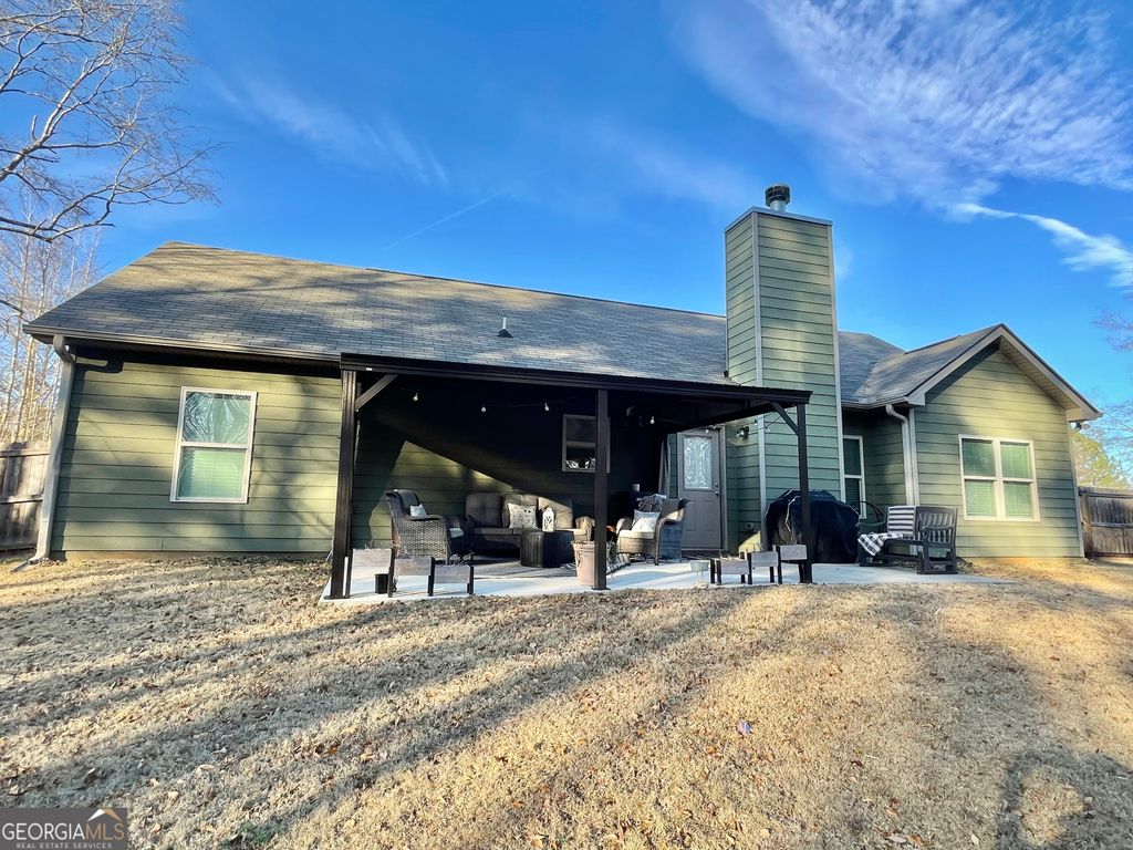 Photo of 193 Fox Crossing Road, Griffin, GA 30224 (MLS # 10662446)