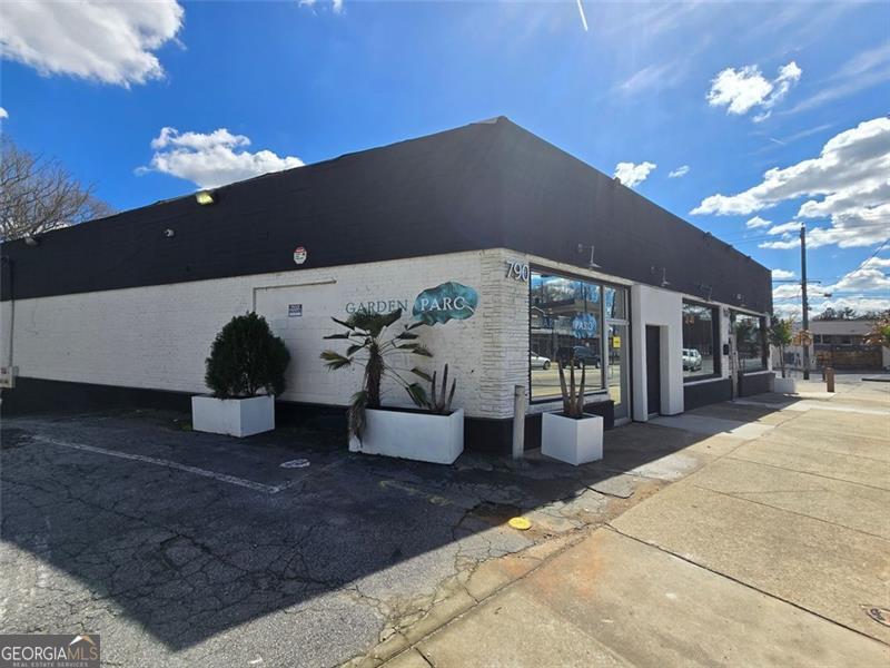 790 Cascade AVE