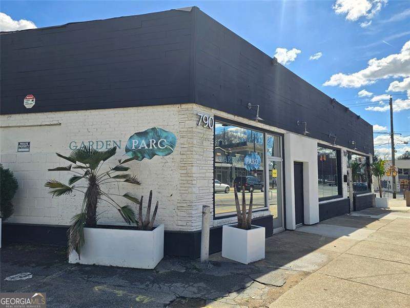 790 Cascade AVE
