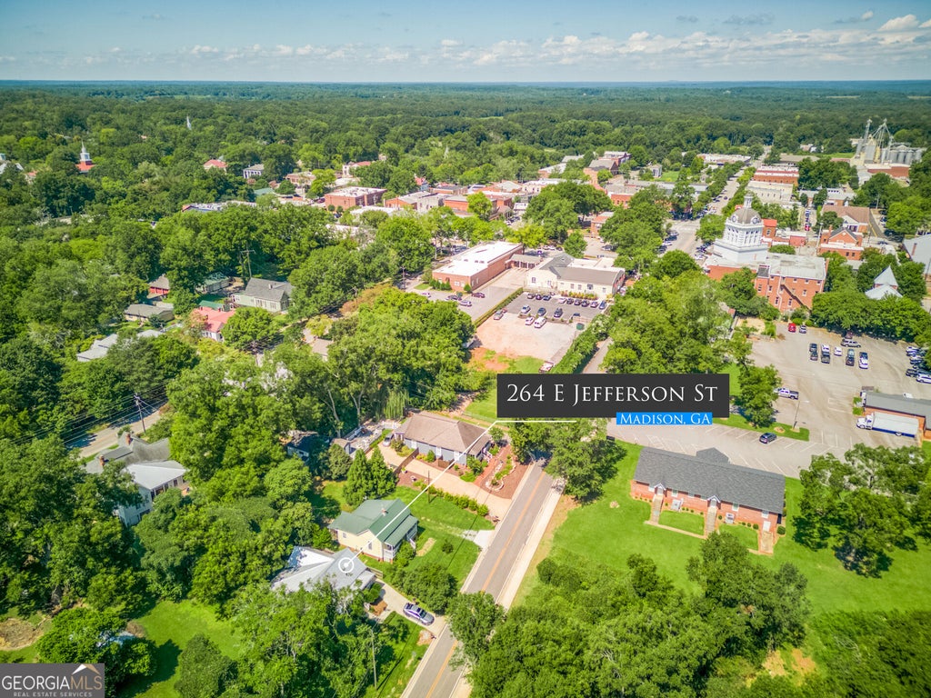 Photo of 264 E Jefferson Street, Madison, GA 30650 (MLS # 10877345)