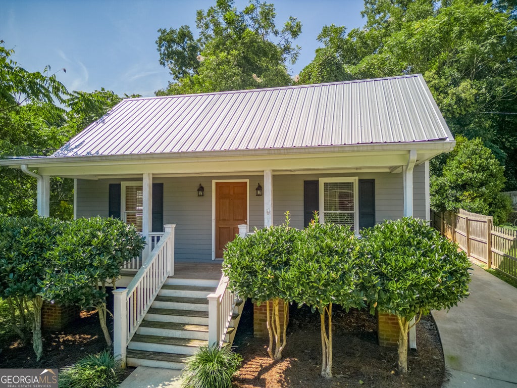 Photo of 264 E Jefferson Street, Madison, GA 30650 (MLS # 10877345)