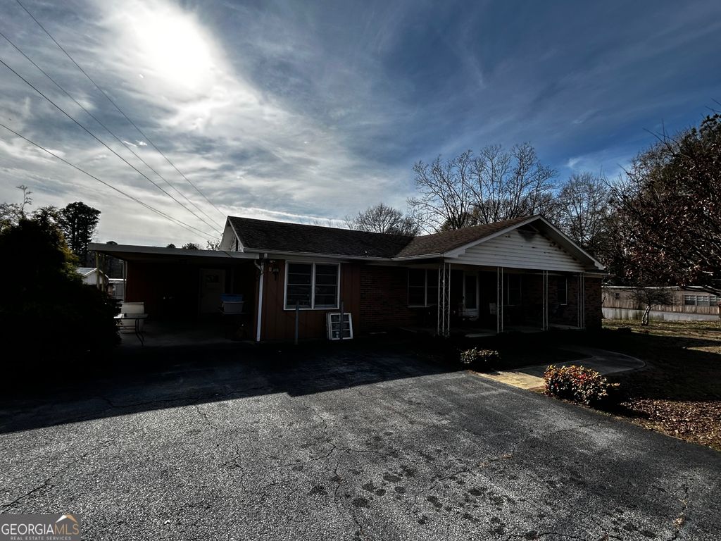 Photo of 68 White Pine Road, Toccoa, GA 30577 (MLS # 10659032)