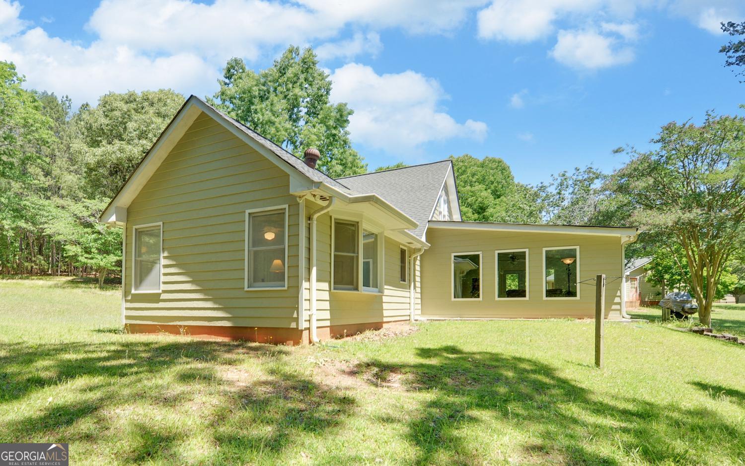 194 Harvey LN