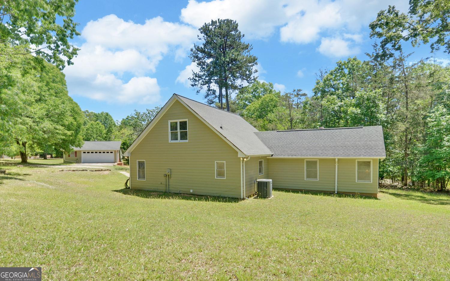 194 Harvey LN