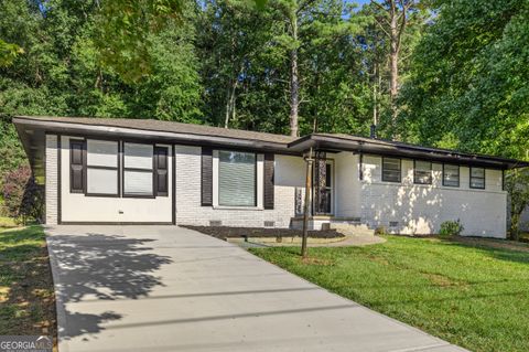 6050 LEDGEWOOD DR Forest Park GA 30297