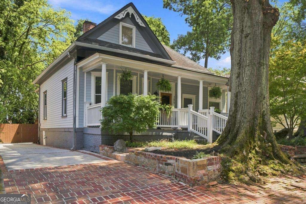 285 Alaska AVE NE