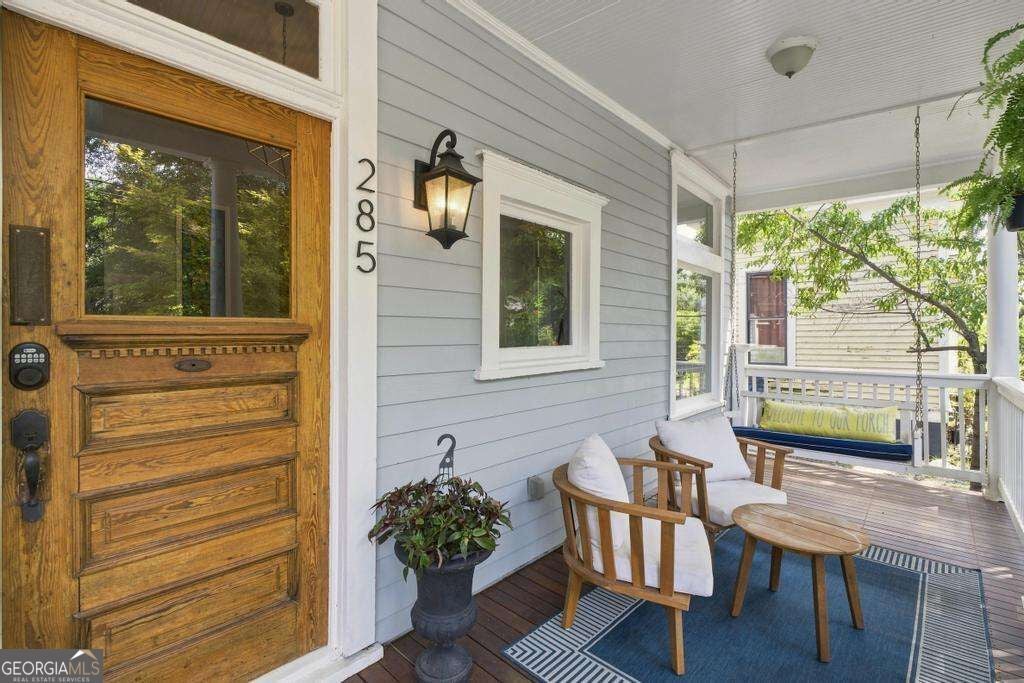 285 Alaska AVE NE