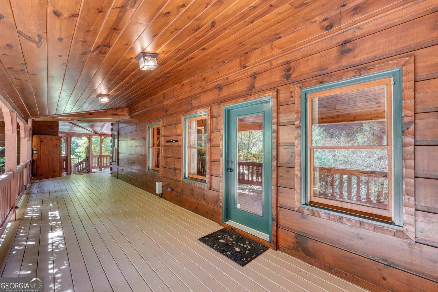 221 Green Valley TRL