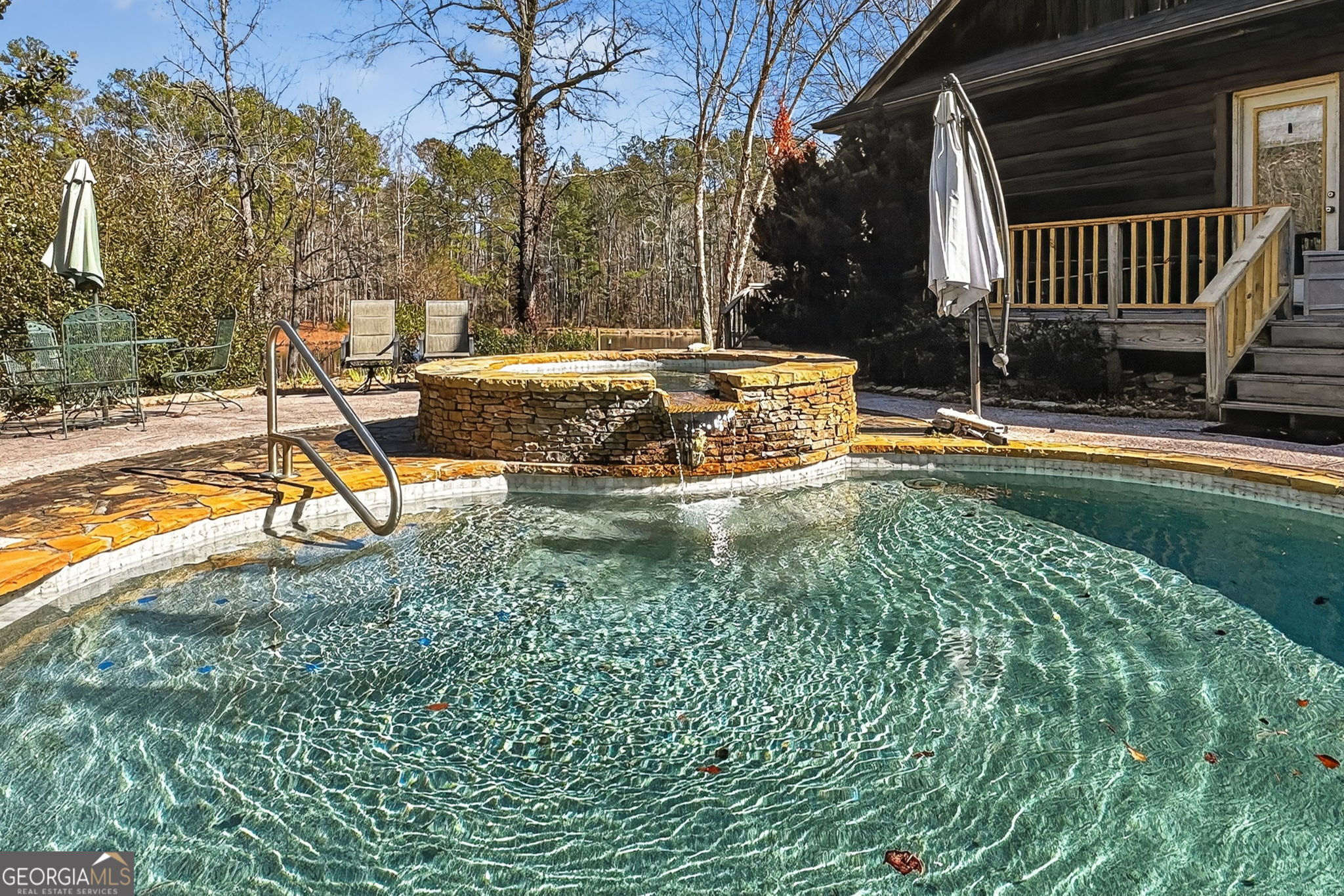 261 McIntosh CIR