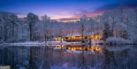 261 McIntosh CIR Jackson GA 30233