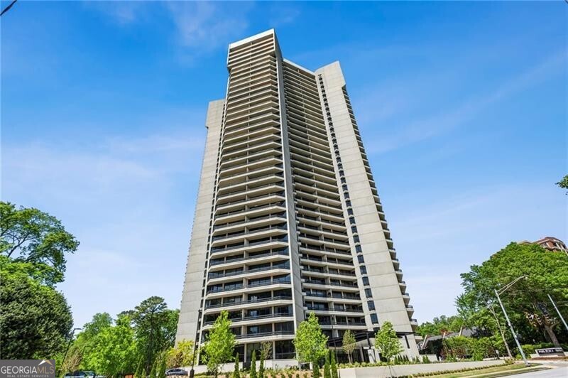 2660 Peachtree RD NW 4G