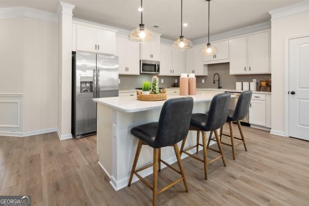 1080 Elowen DR 102
