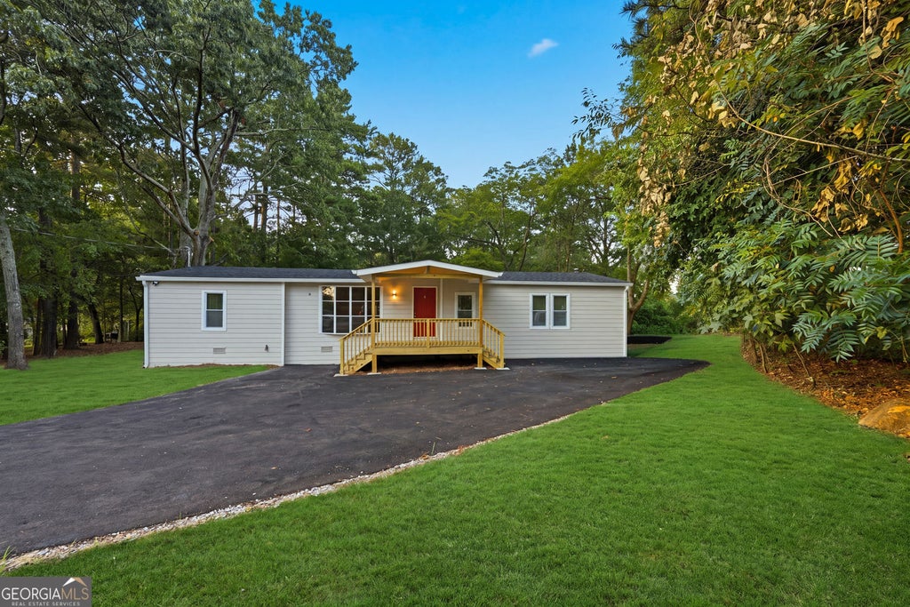Photo of 1077 New Hope Road, Lawrenceville, GA 30045 (MLS # 10834571)
