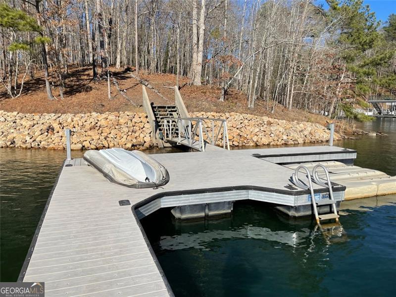 5471 DOGWOOD LN