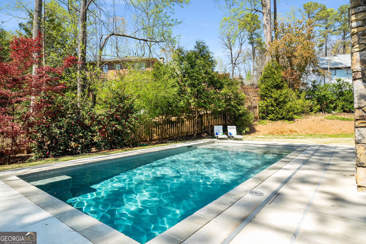 570 Glen Eagles CIR SE