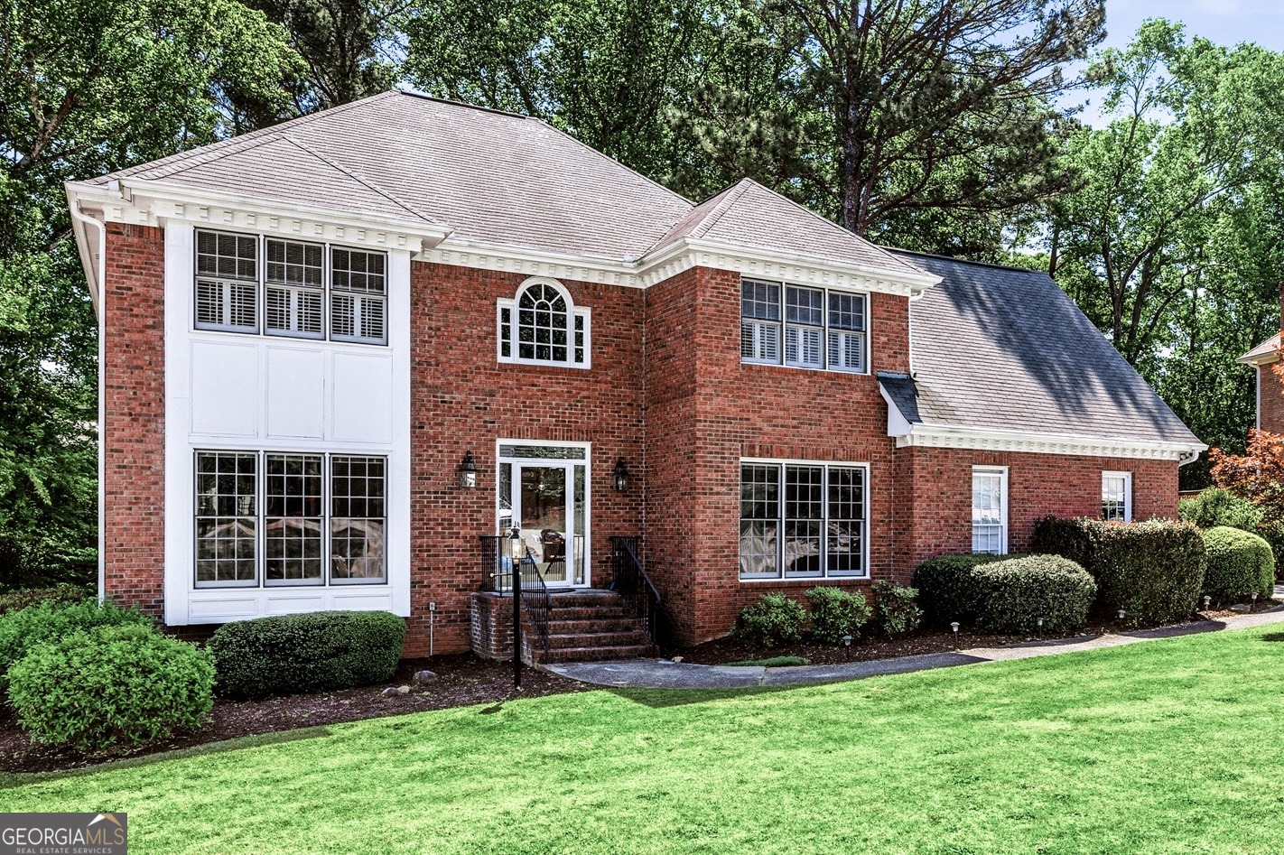 Photo 1 of 36 — 1664 Holly Lake CIR, Snellville, GA 30078