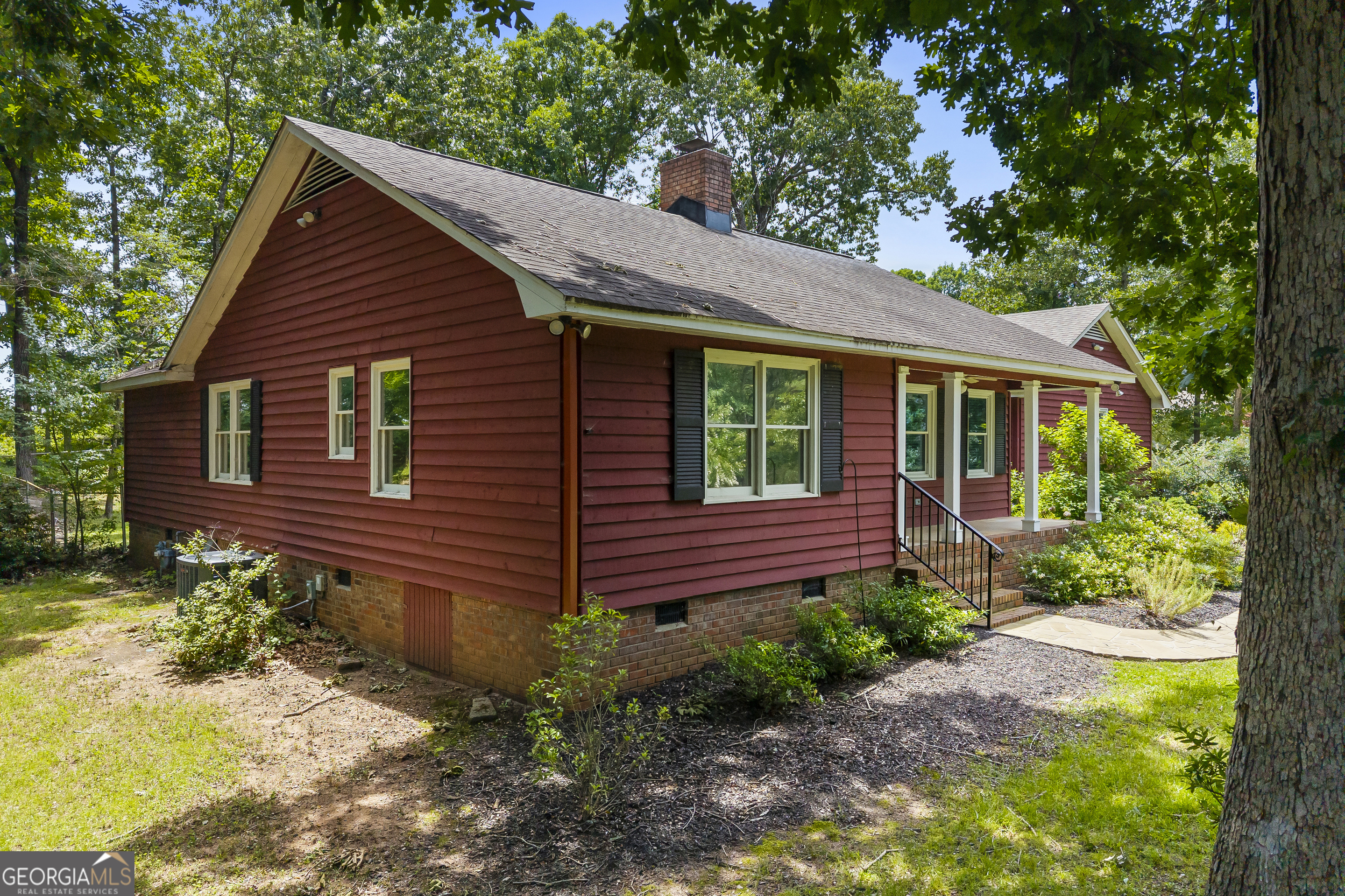 364 Ridgewood DR