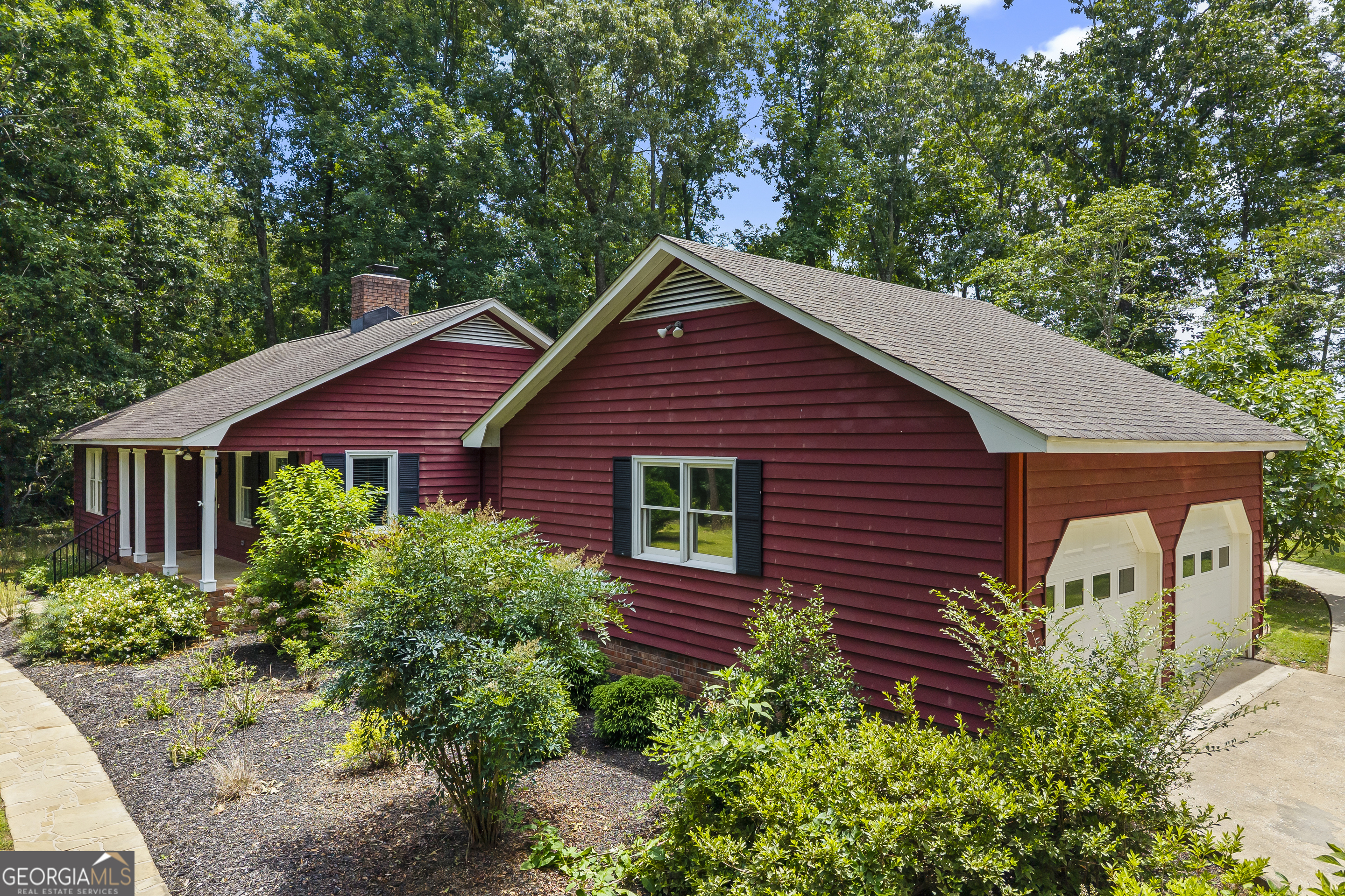 364 Ridgewood DR