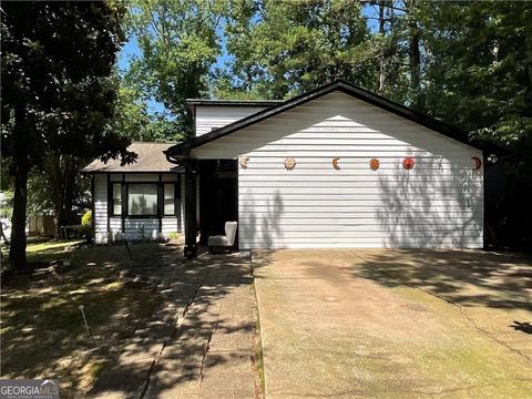 Photo of 1771 Kristi Drive, Lawrenceville, GA 30043 (MLS # 10635369) Photo of 1771 Kristi Drive, Lawrenceville, GA 30043 (MLS # 10635369)