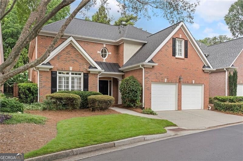 6485 Glen Oaks LN