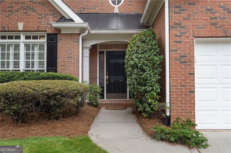 6485 Glen Oaks LN