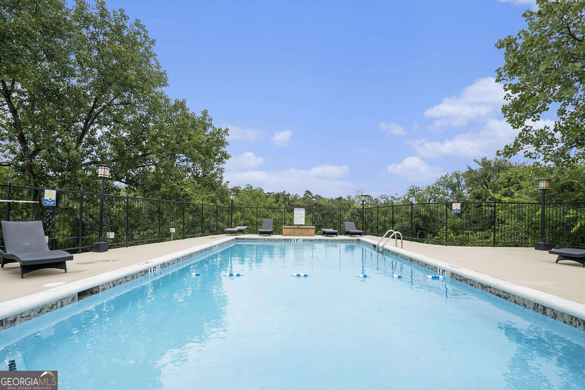 2285 Peachtree RD NE 606