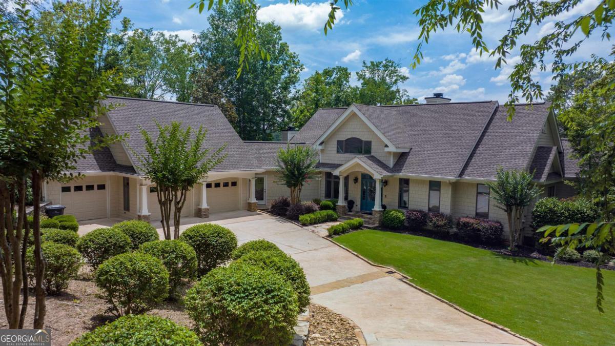 2541 Club DR